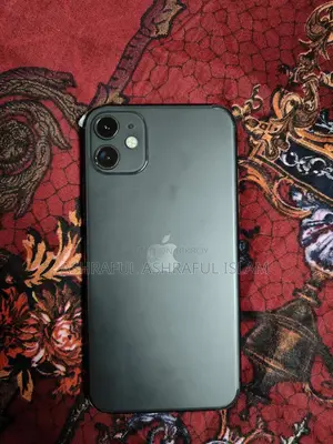 Apple iPhone 11 (Used)
