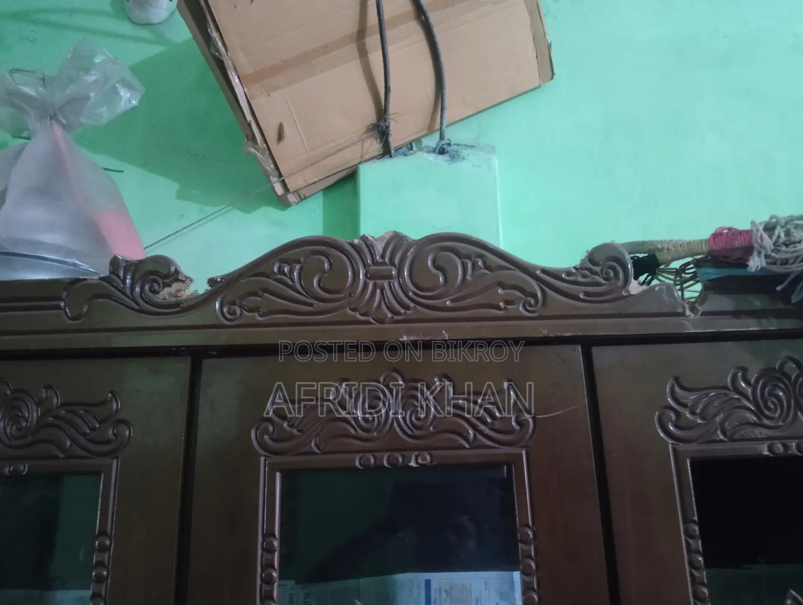 দেয়াল শোকেস