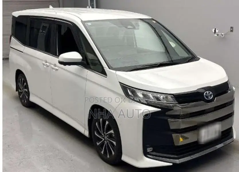Toyota Noah HYBRID SZ PACKAGE 2022