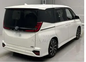 Toyota Noah HYBRID SZ PACKAGE 2022