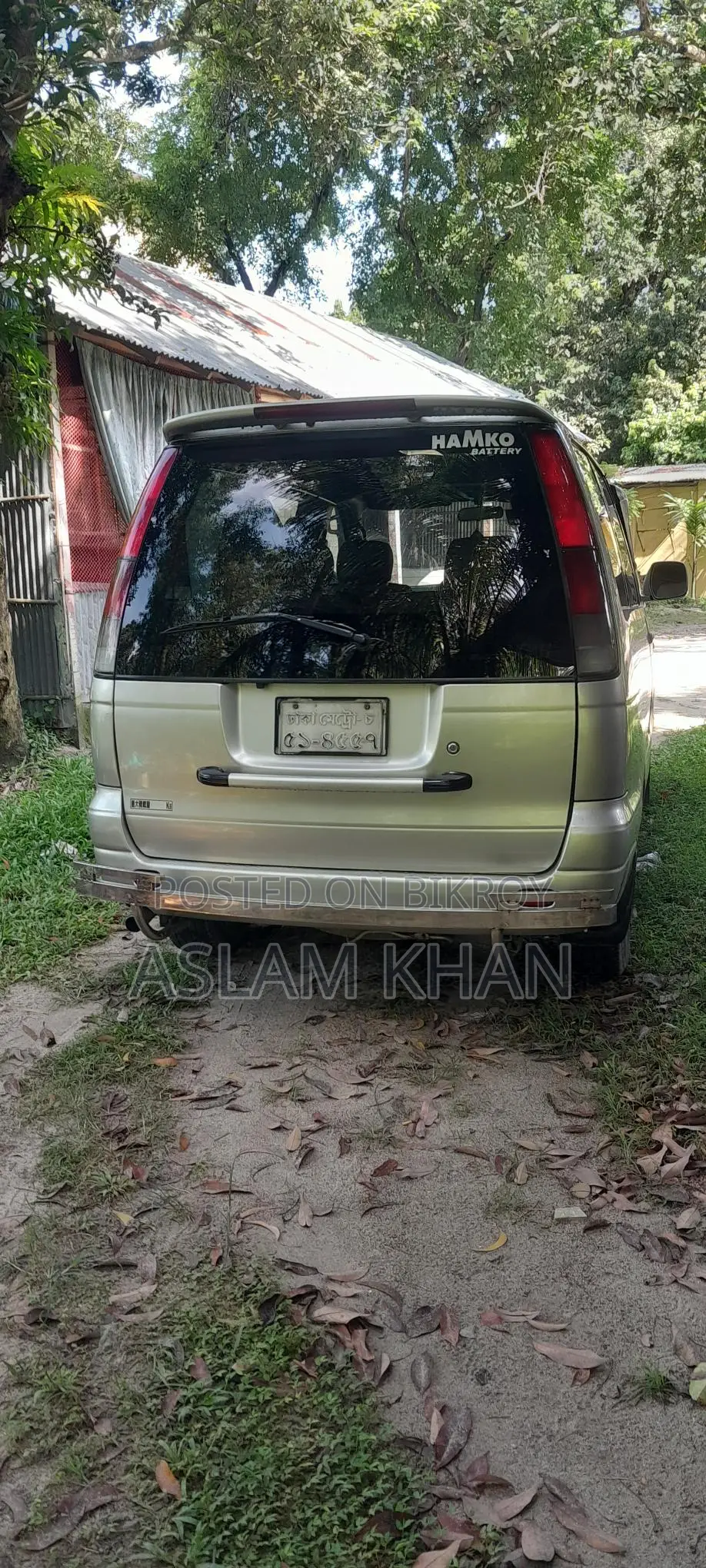 Toyota Noah (2007)
