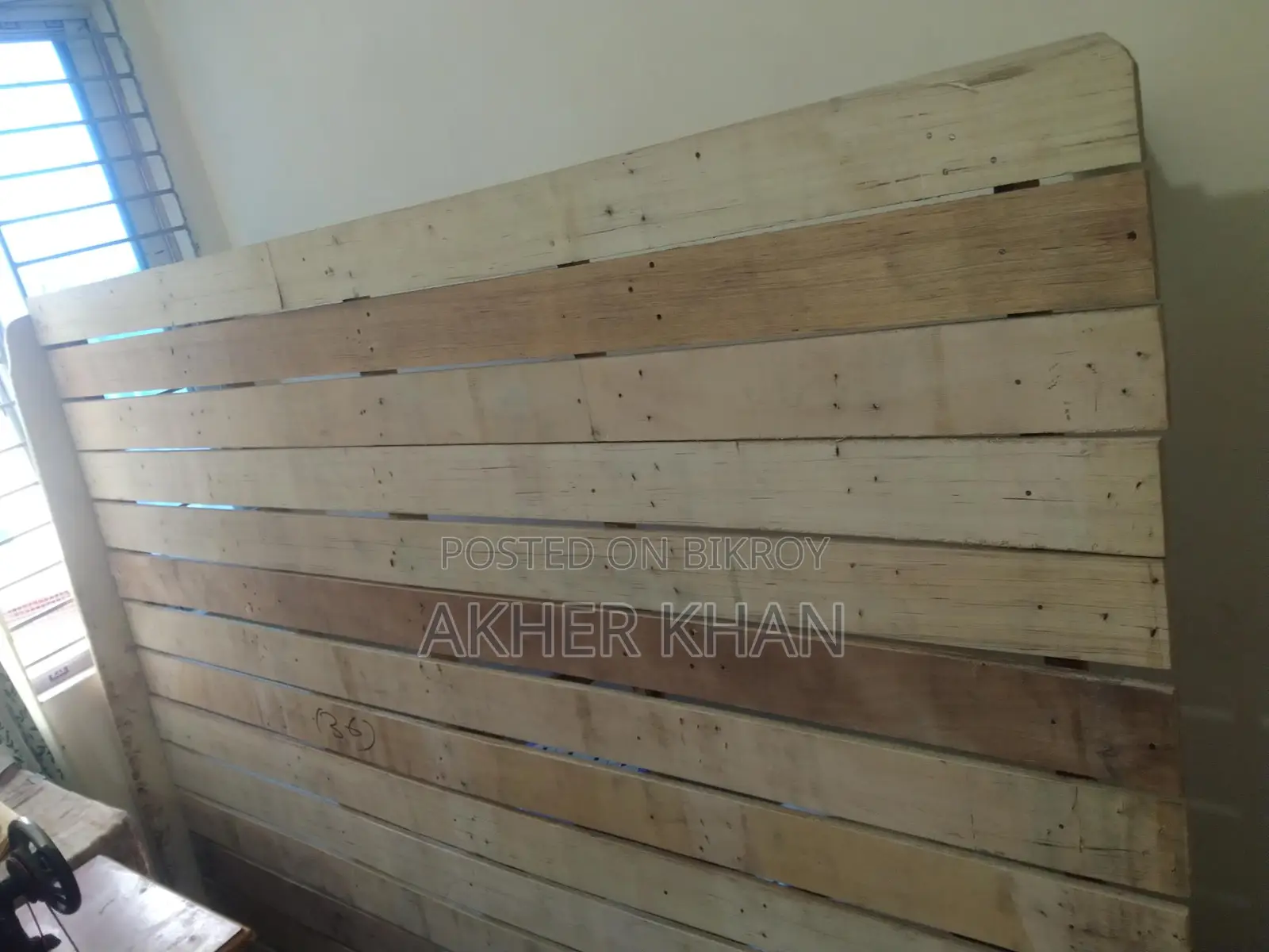 চৌকি খাট বিক্রি হবে।