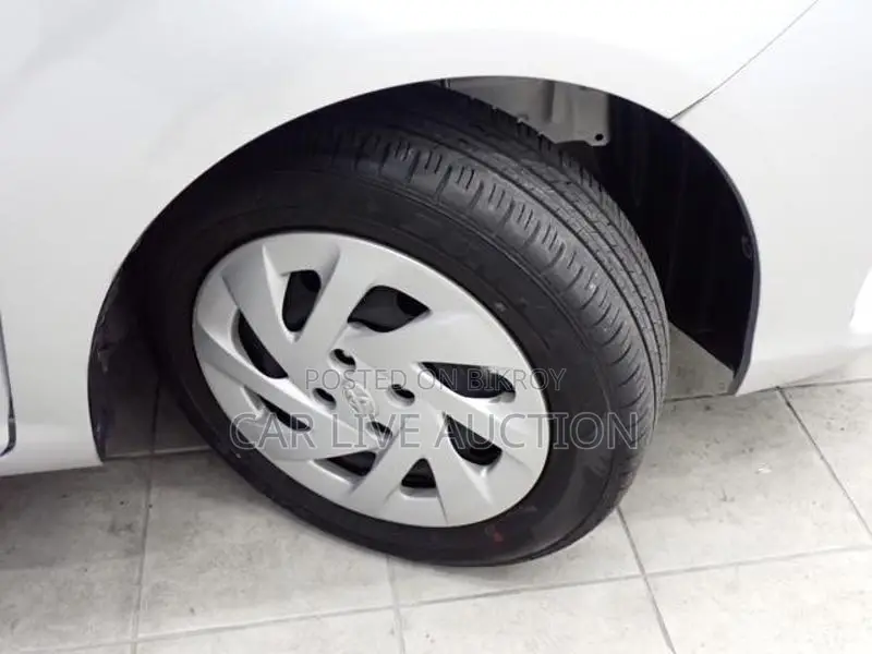 Toyota Fielder Hybrid EX pack 2021