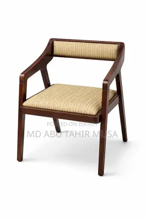 নতুন স্টাইলিশ কাঠের চেয়ার-সীমিত স্টক।