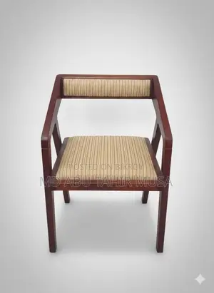 নতুন স্টাইলিশ কাঠের চেয়ার-সীমিত স্টক।