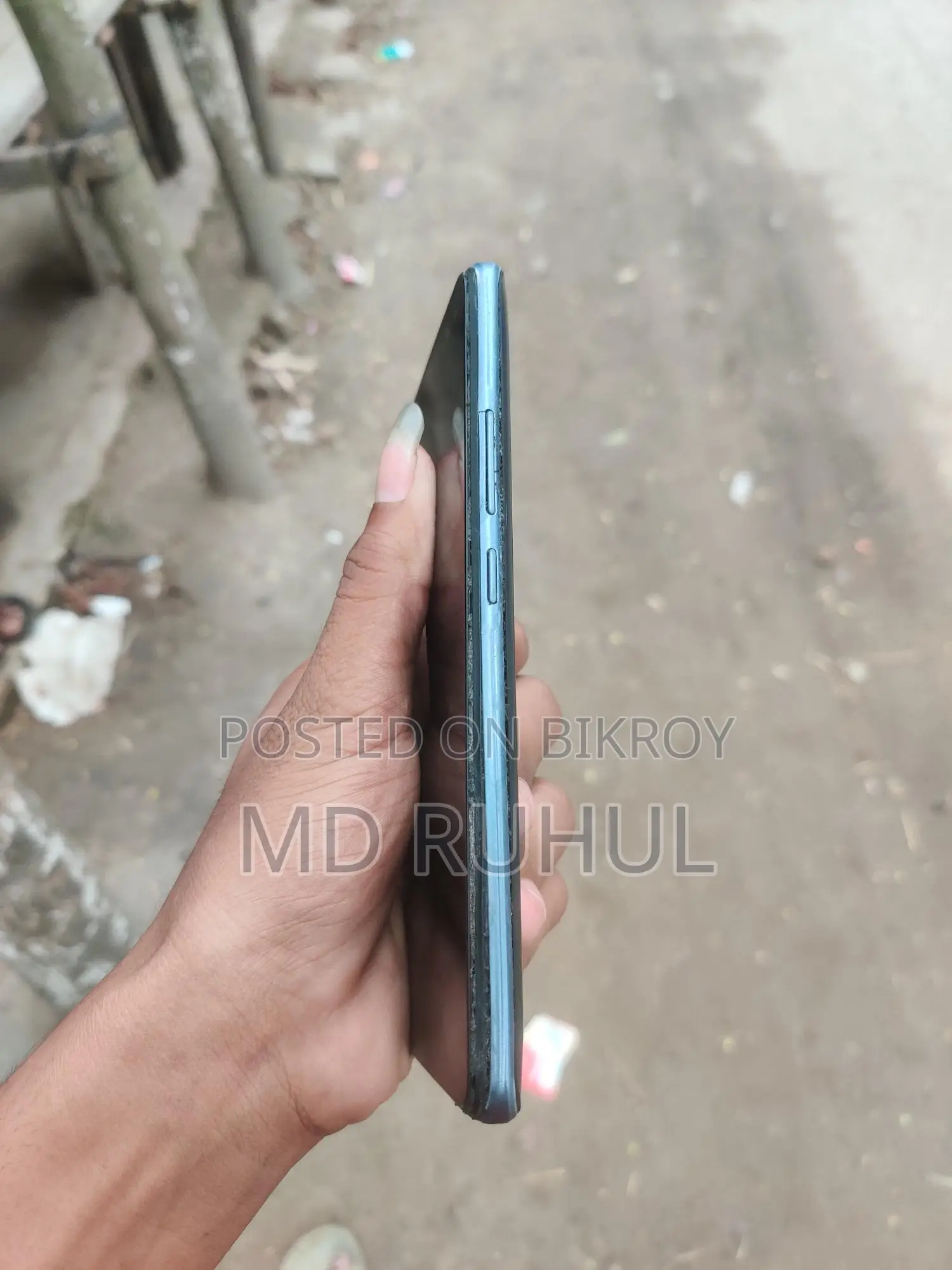Vivo V19 8/128 (Used)