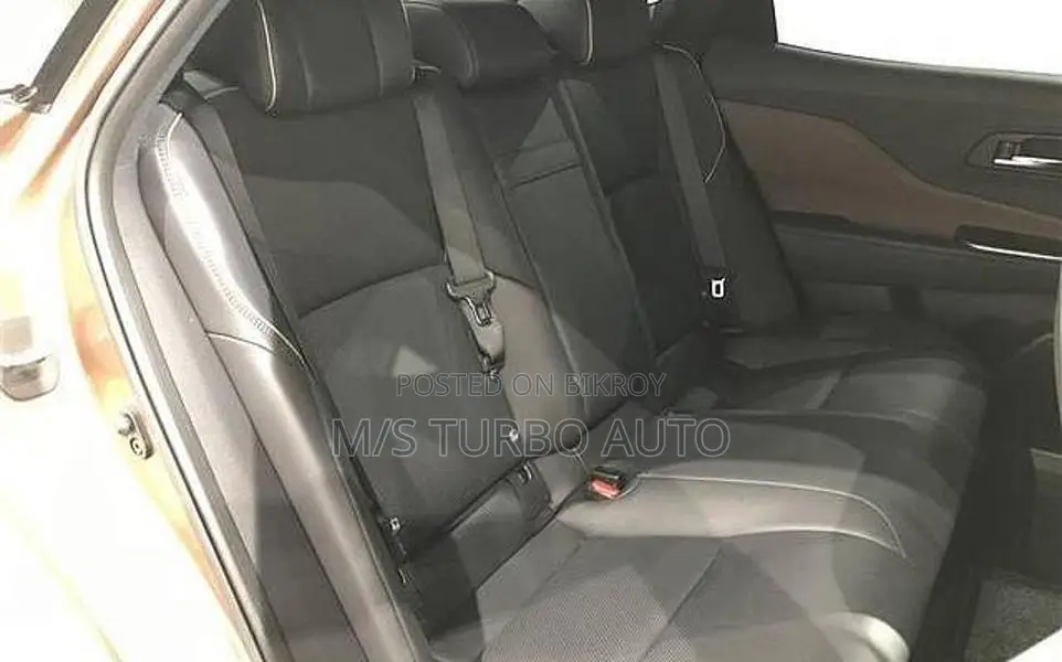 Toyota Crown 2022 Brown