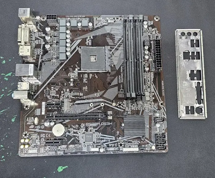 Gigabyte A520M DS3H AMD AM4 Motherboard Like New