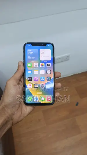 Apple iPhone X 64GB (Used)