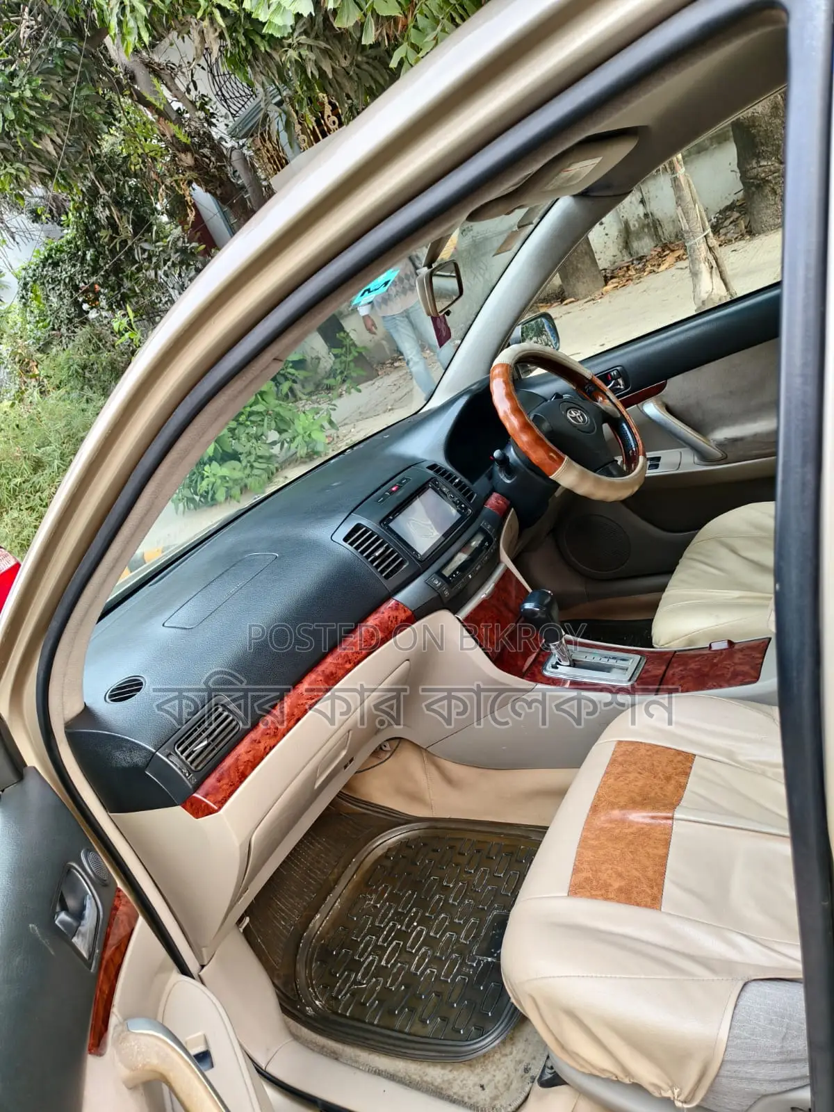 Toyota Premio golden 2004