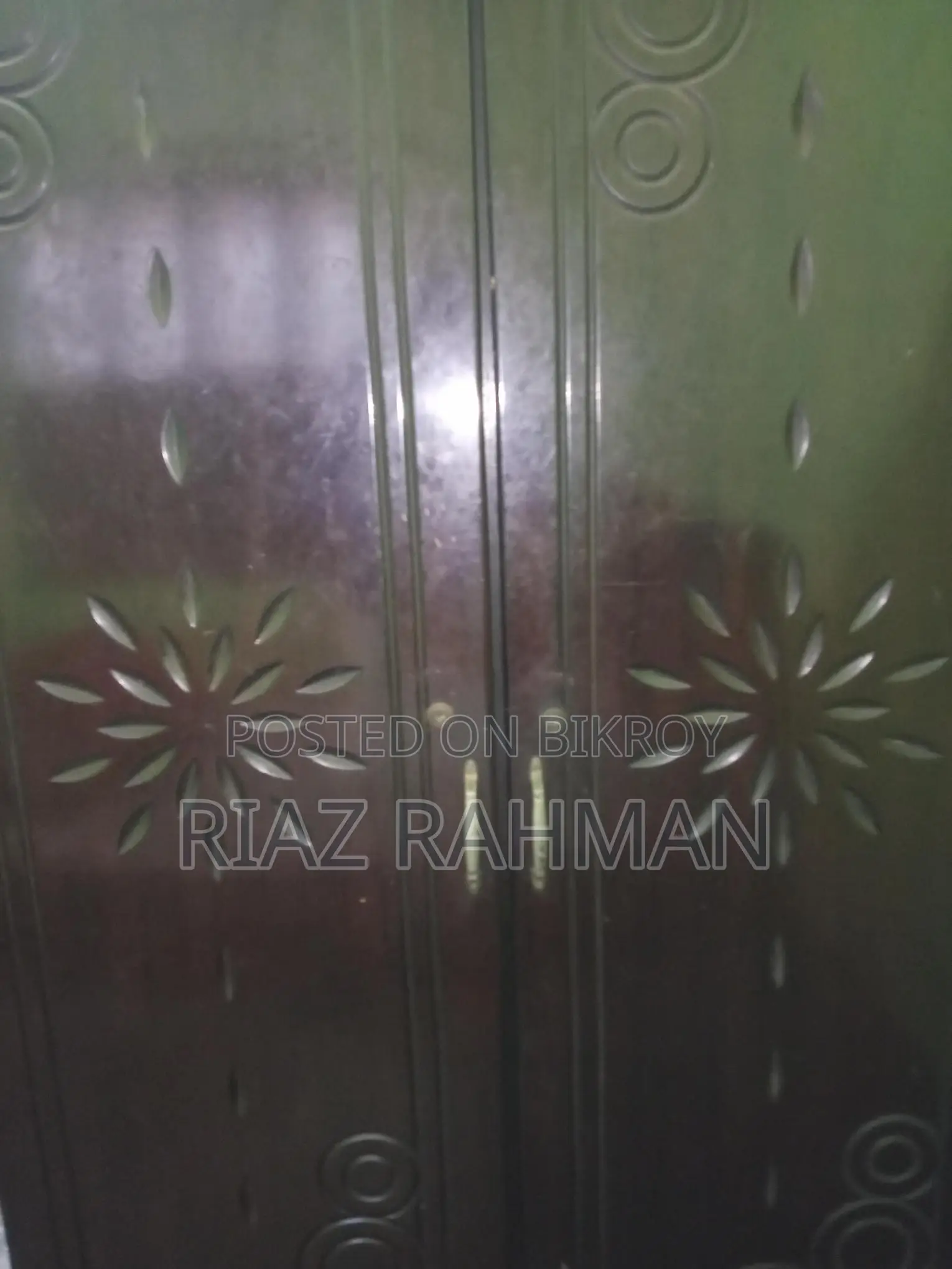 Malaysian Oak Wood Wardrobe. In almost new condition.
