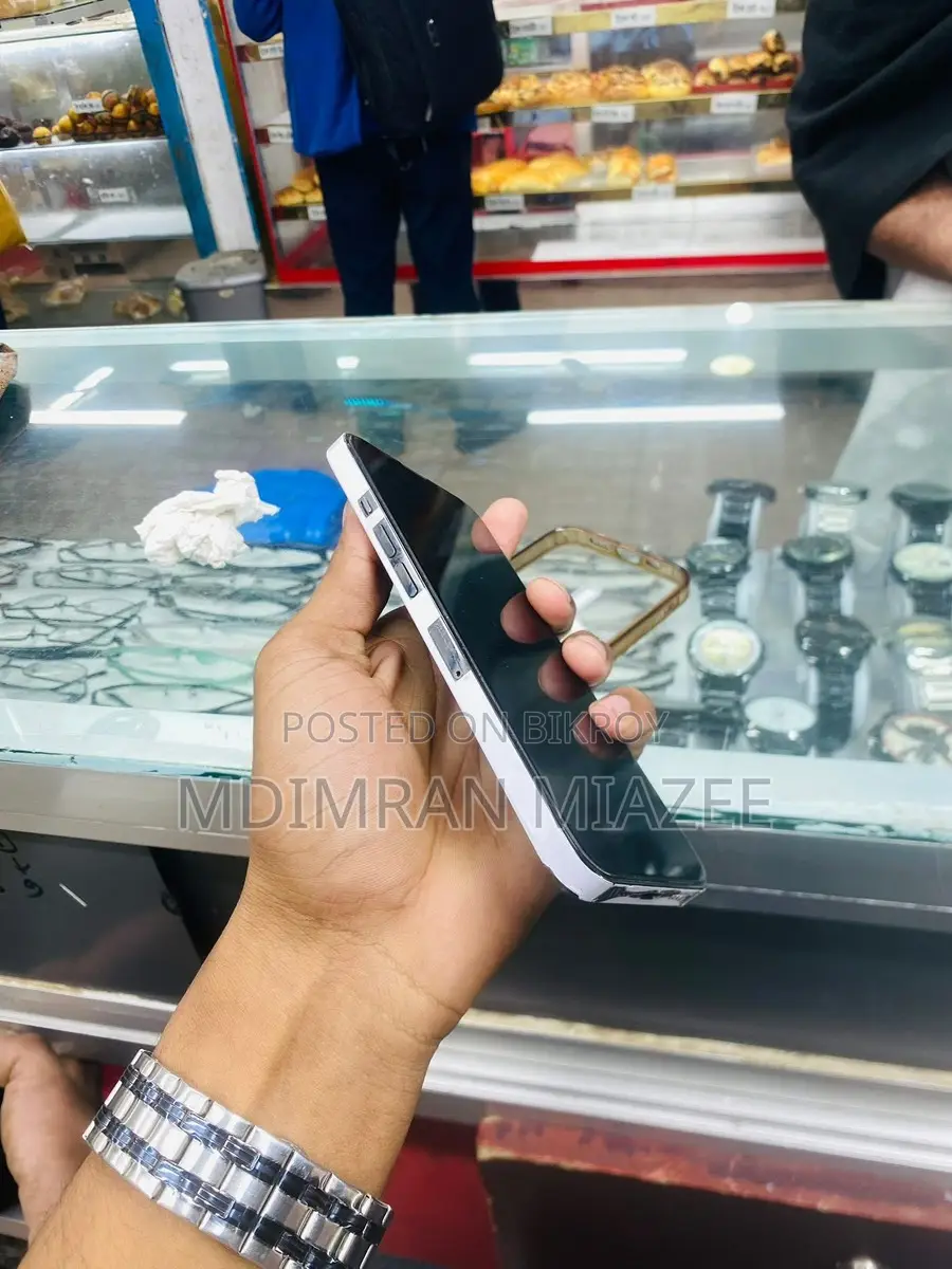 Apple iPhone 13 Pro (Used)