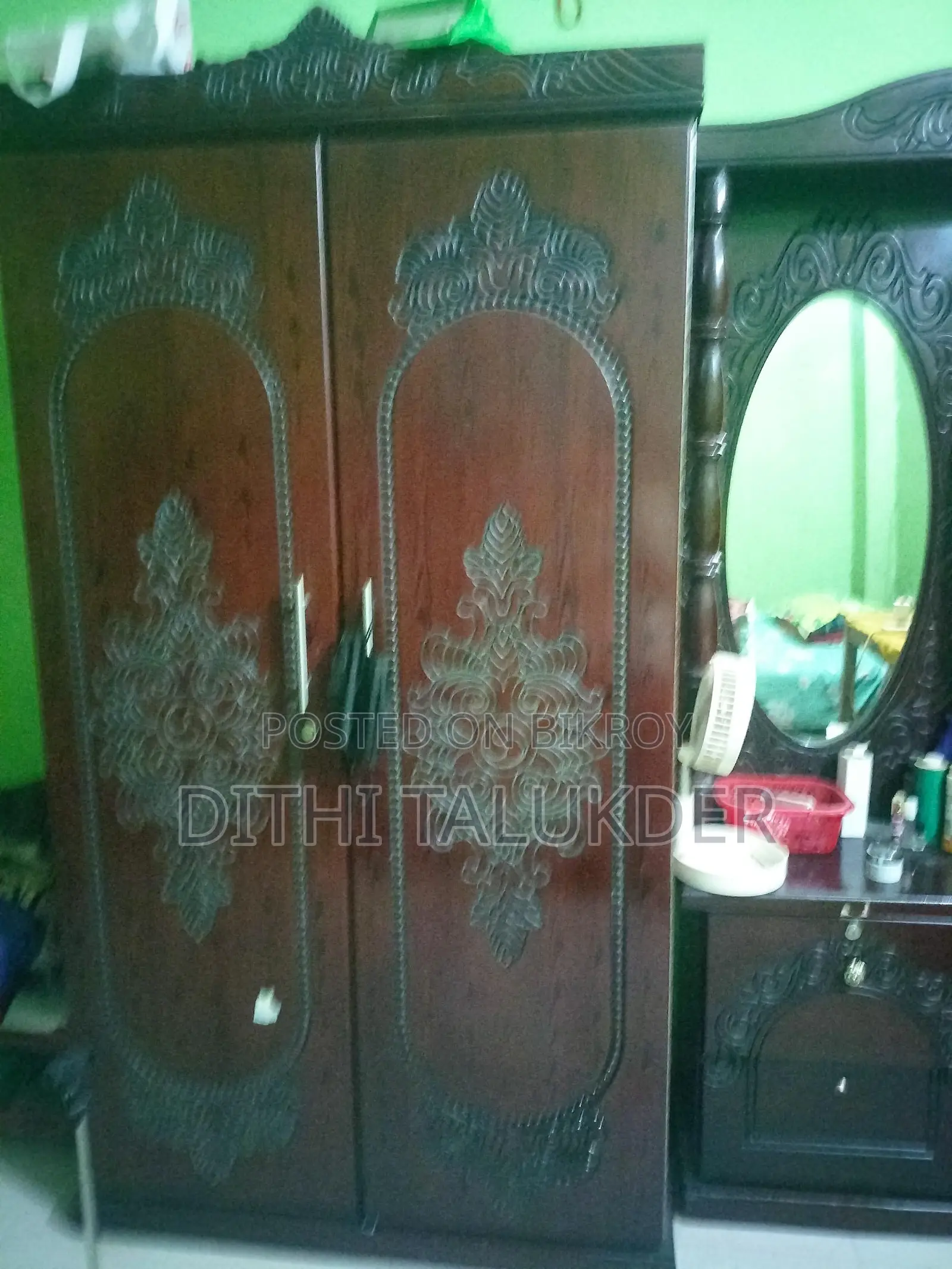 আলমারি বিক্রি হবে