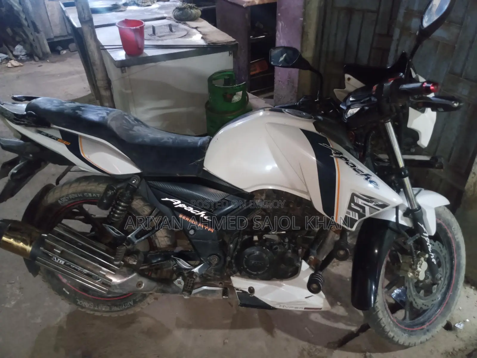 TVS Apache RTR 2016