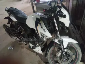 TVS Apache RTR 2016