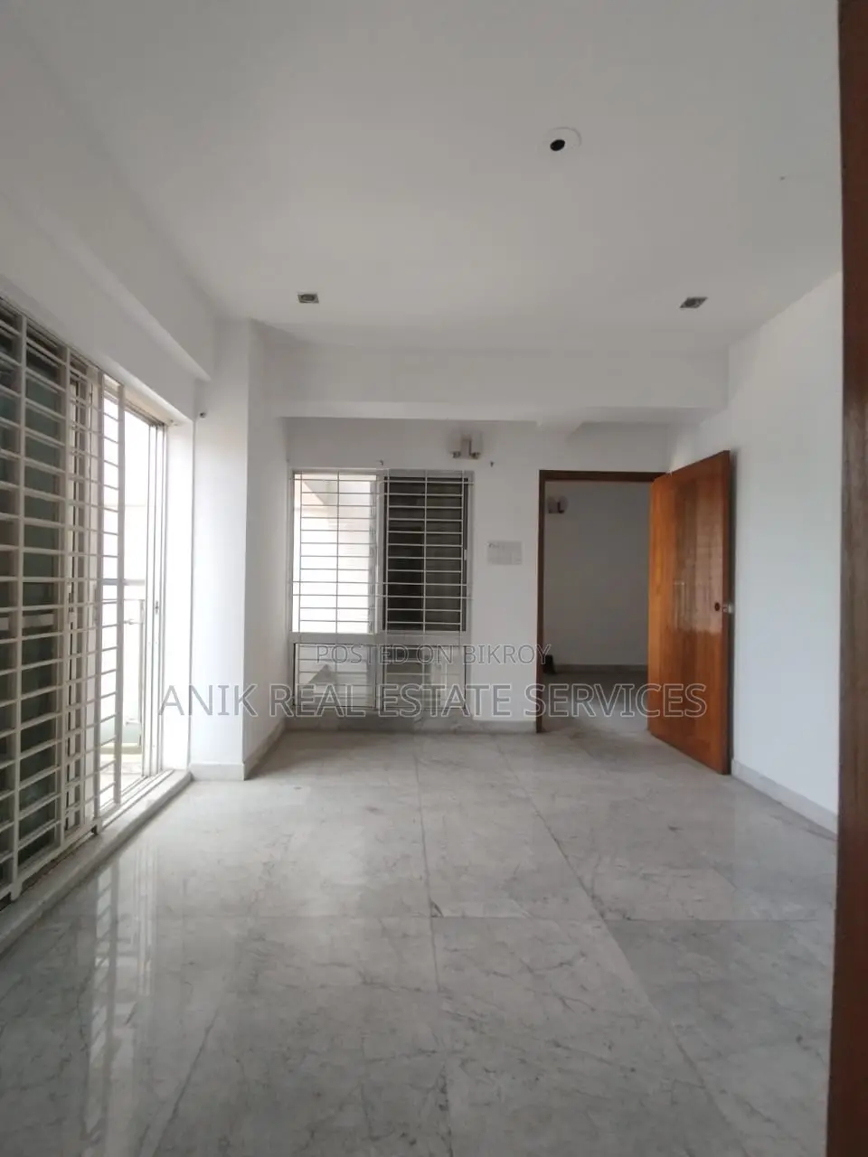 Good Quality 4 Bedroom Un Farnised Flat Rent At Gulshan 2