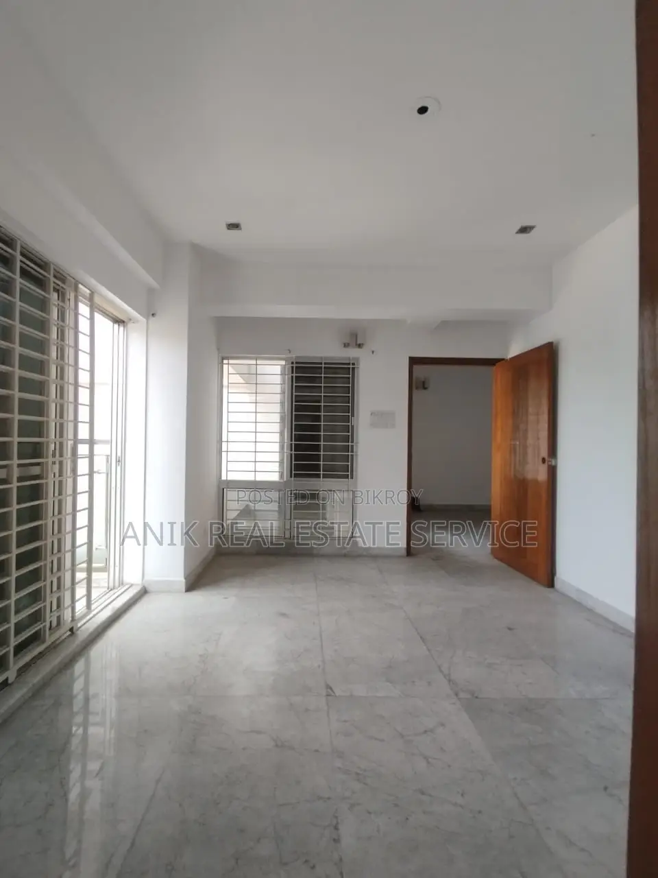 Good Quality 4 Bedroom Un Farnised Flat Rent At Gulshan 2