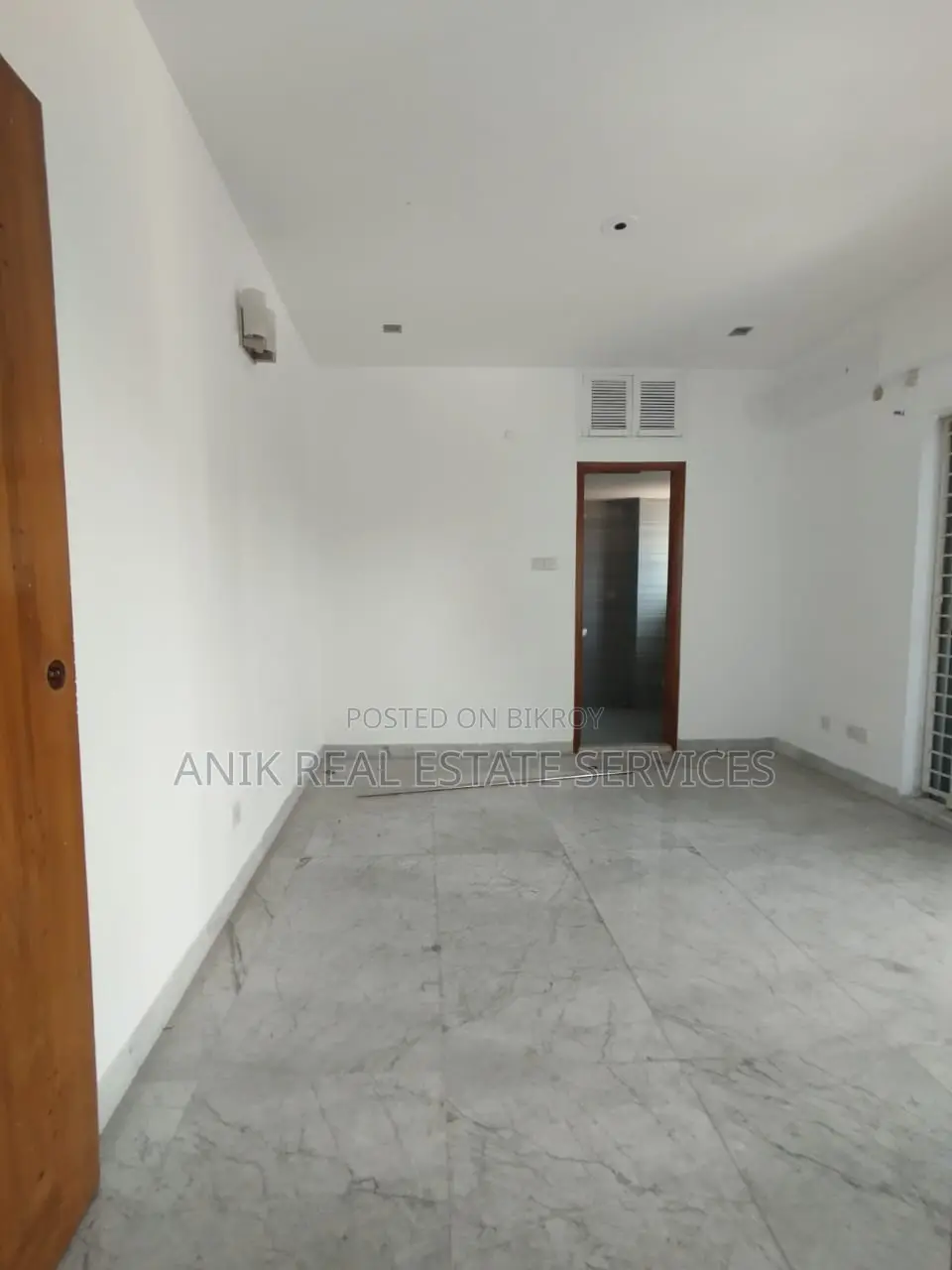Good Quality 4 Bedroom Un Farnised Flat Rent At Gulshan 2