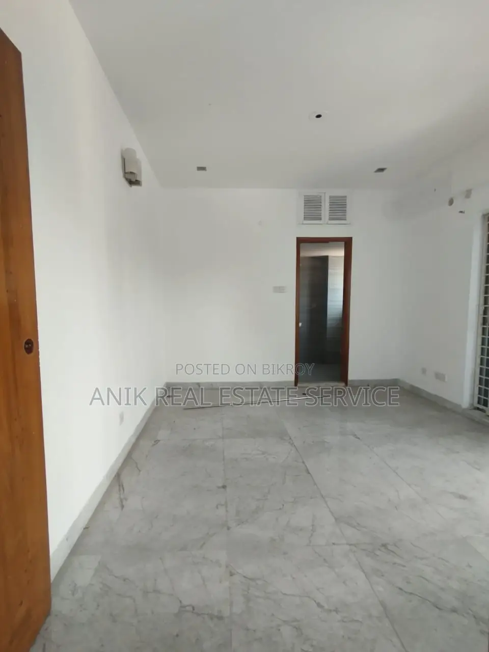 Good Quality 4 Bedroom Un Farnised Flat Rent At Gulshan 2