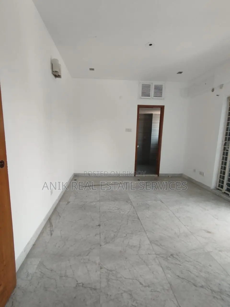 Good Quality 4 Bedroom Un Farnised Flat Rent At Gulshan 2