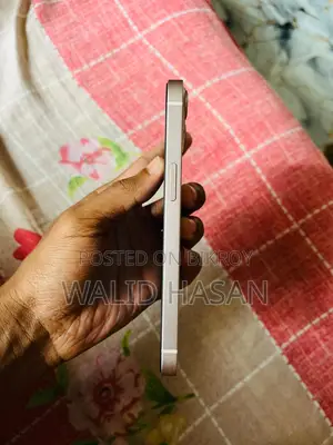 Apple iPhone 13 (Used)