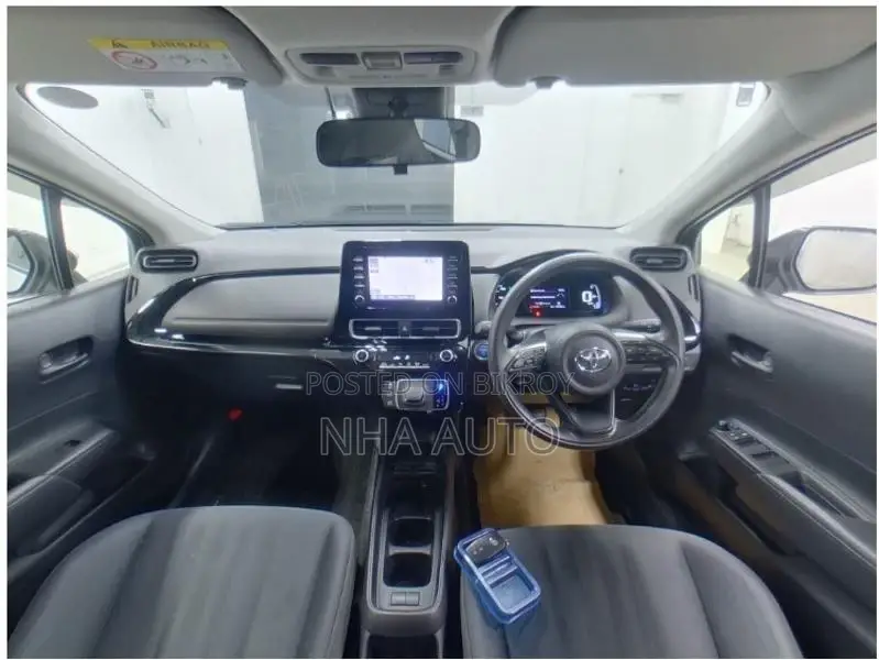 Toyota Aqua X HYBRID 2021