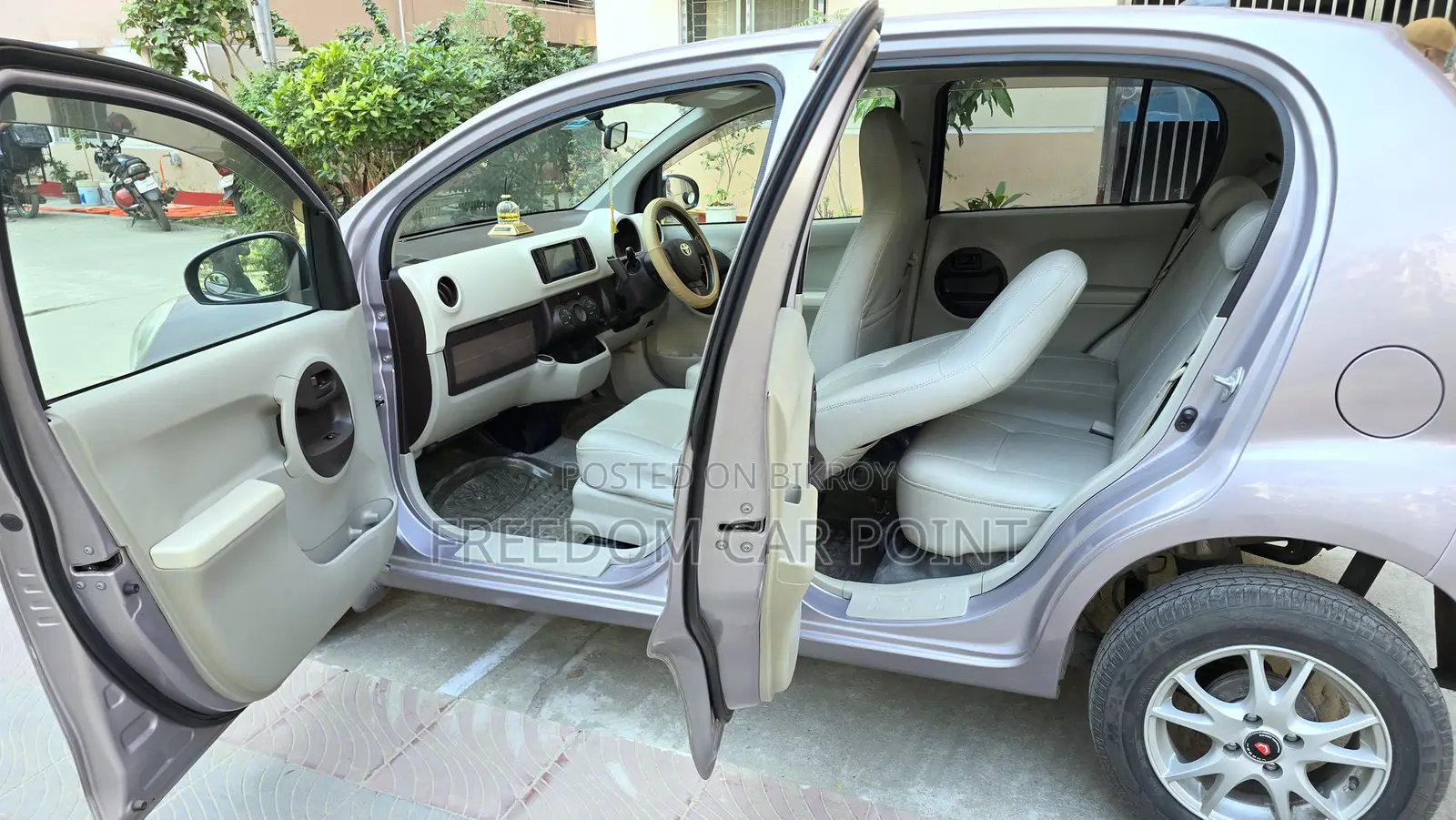 Toyota Passo Push Start- 1320CC 2011