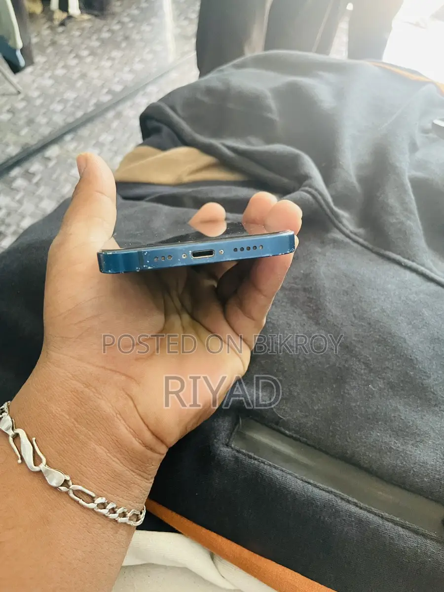 Apple iPhone 12 . (Used)