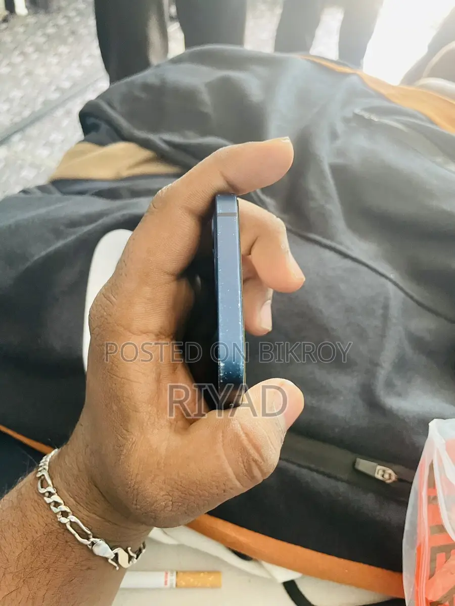 Apple iPhone 12 . (Used)
