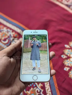 Apple iPhone 8 (Used)