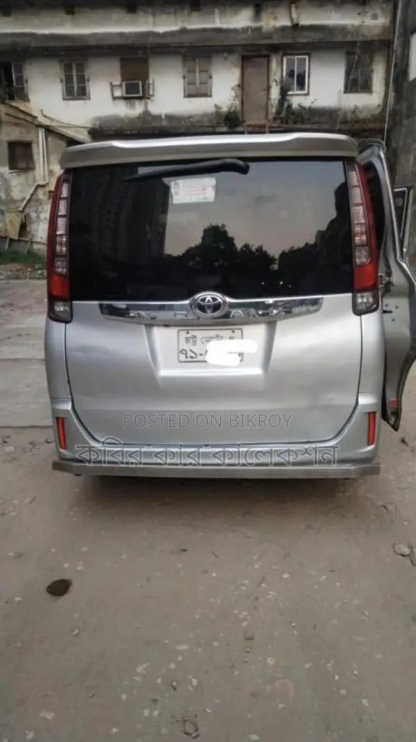 Toyota Noah Ambulance 2015