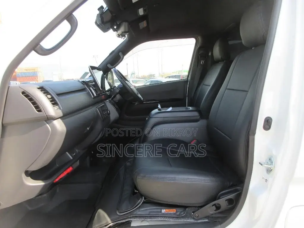 Toyota Hiace SUPER GL DARK PRIME2 2022