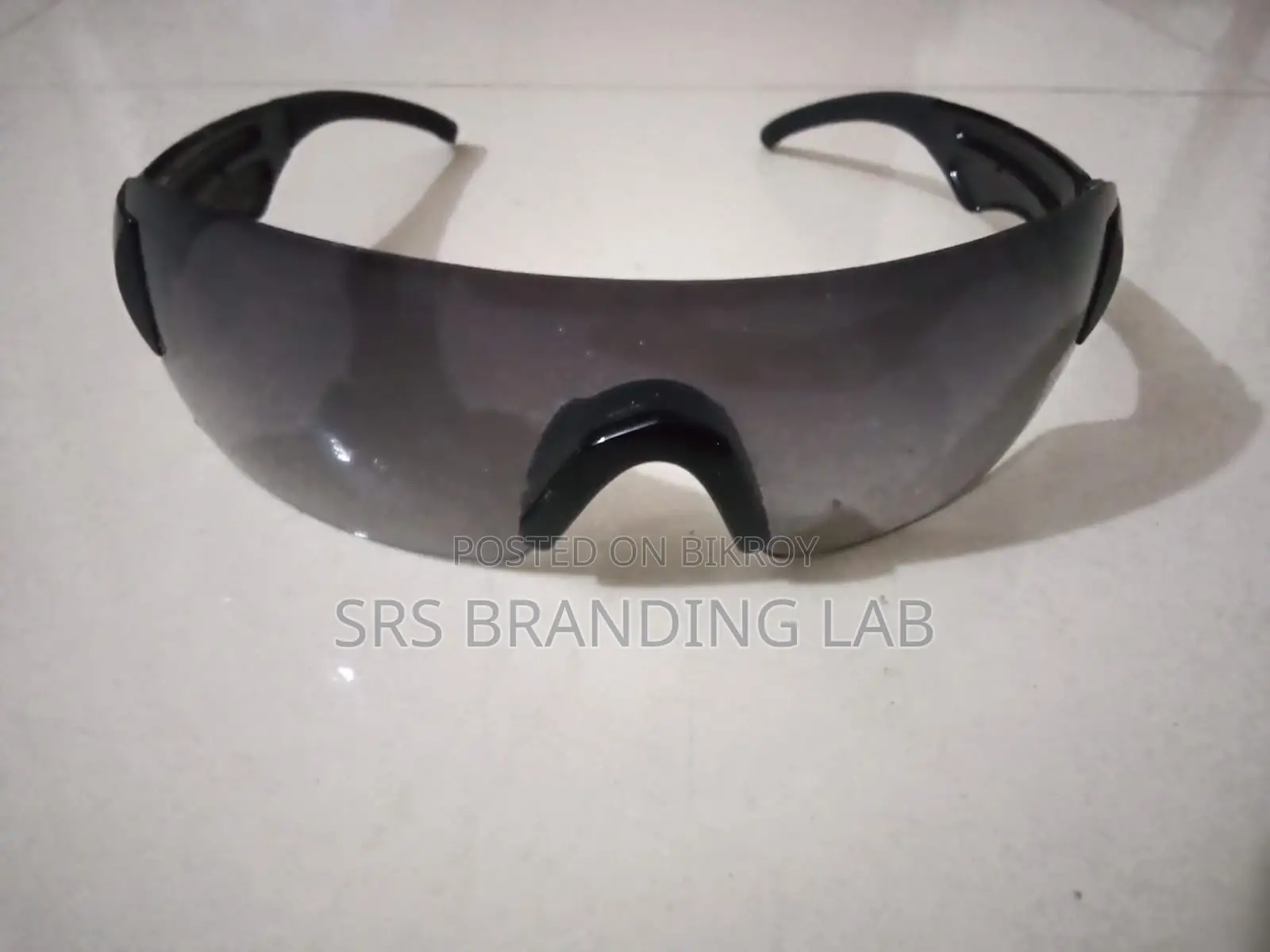 3 Stylish Sunglasses + Free Wristwatch