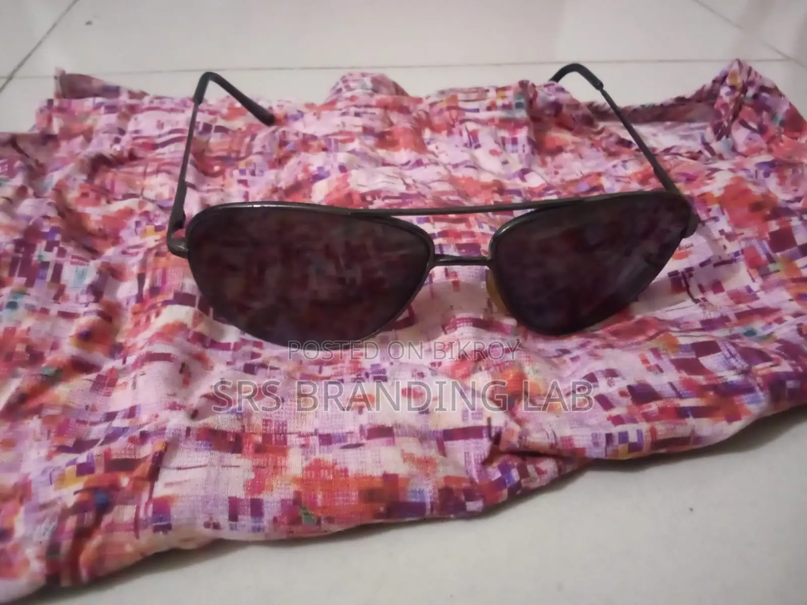 3 Stylish Sunglasses + Free Wristwatch