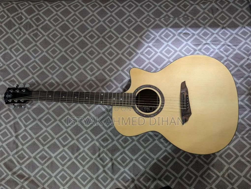 Takla M520 Semi Top Solid Acoustic Guitar