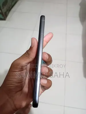 Samsung Galaxy S21 . (Used)