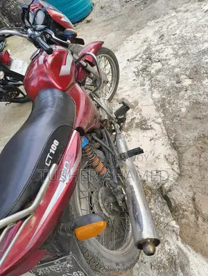 Bajaj CT 100 নতুনের মতো 2016