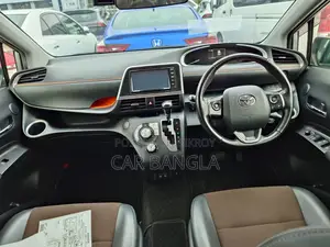 Toyota Sienta G CUERO 2021