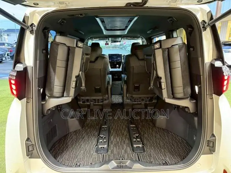 Toyota Alphard Hybrid Z 2023