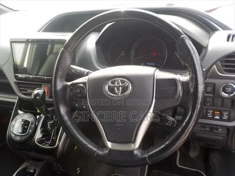 Toyota Esquire GI PREMIUM NON-HYB 2021