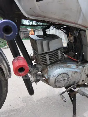 Suzuki 2001