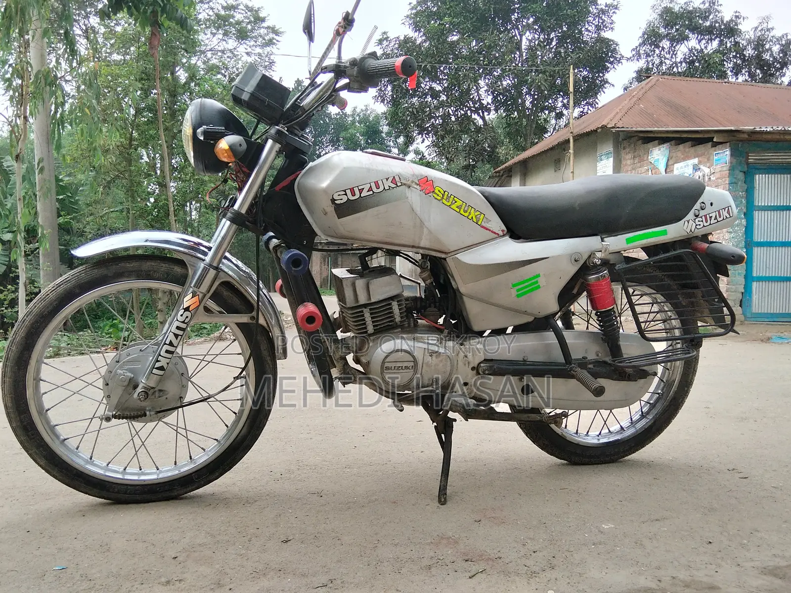 Suzuki 2001