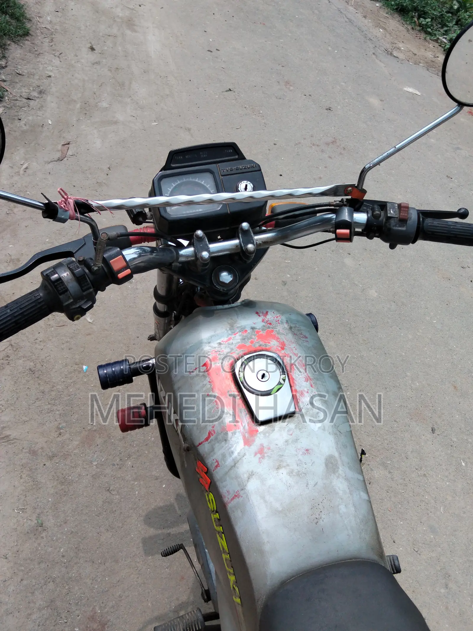 Suzuki 2001