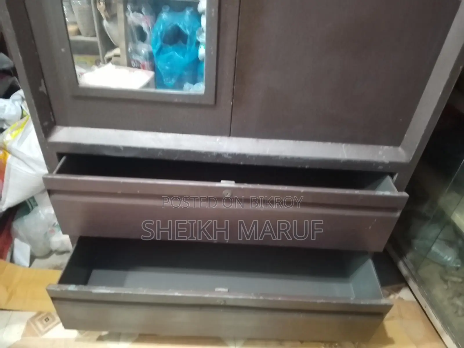 Big Steel Almirah, Very Sturdy and Heavy
