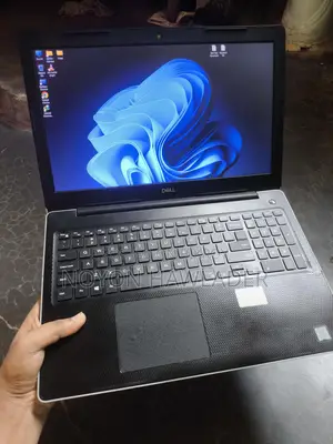 ১৫.৬ ইঞ্চি Core i5 ৮ম জেনারেশন ৩.৯০ গিগাহার্টজ বুস্ট ক্লকড ৮জিবি র‍্যাম ৫১২এসএসডি