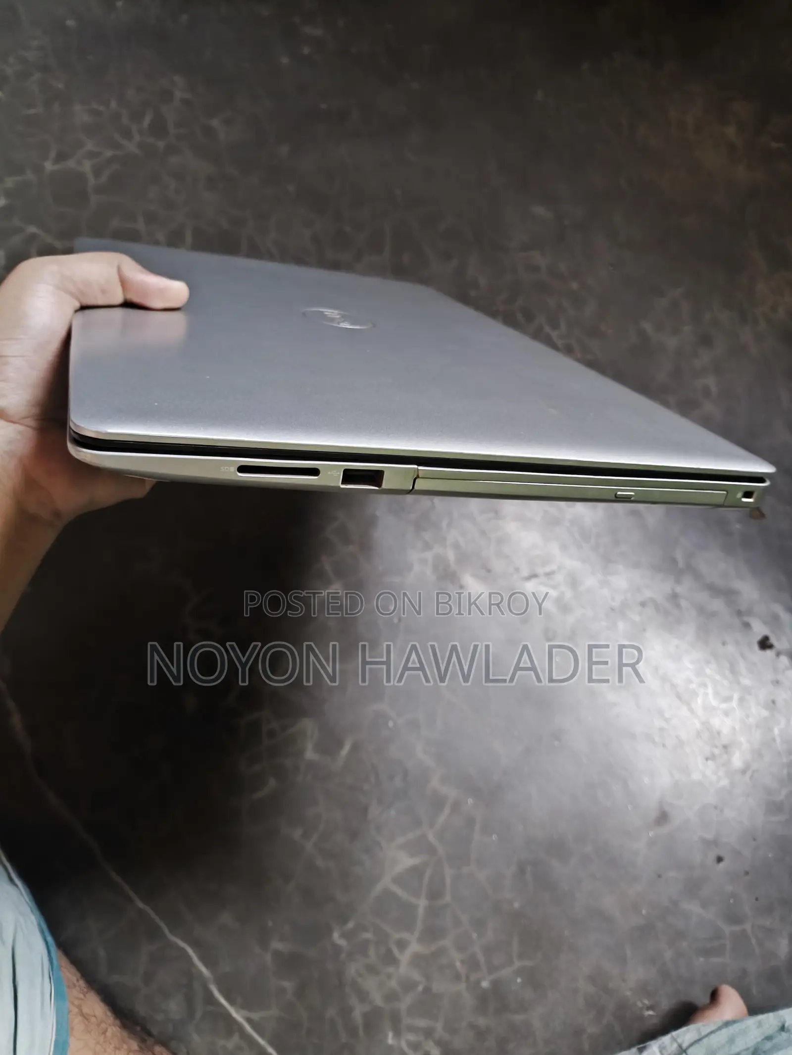১৫.৬ ইঞ্চি Core i5 ৮ম জেনারেশন ৩.৯০ গিগাহার্টজ বুস্ট ক্লকড ৮জিবি র‍্যাম ৫১২এসএসডি