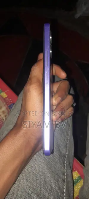 Vivo Y17s 6 128 (Used)