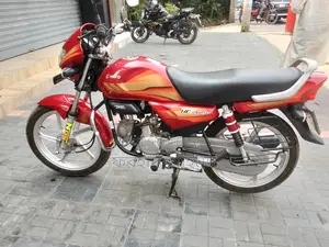 Hero HF Deluxe 2025