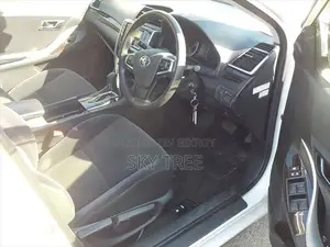 Toyota Premio F 2020