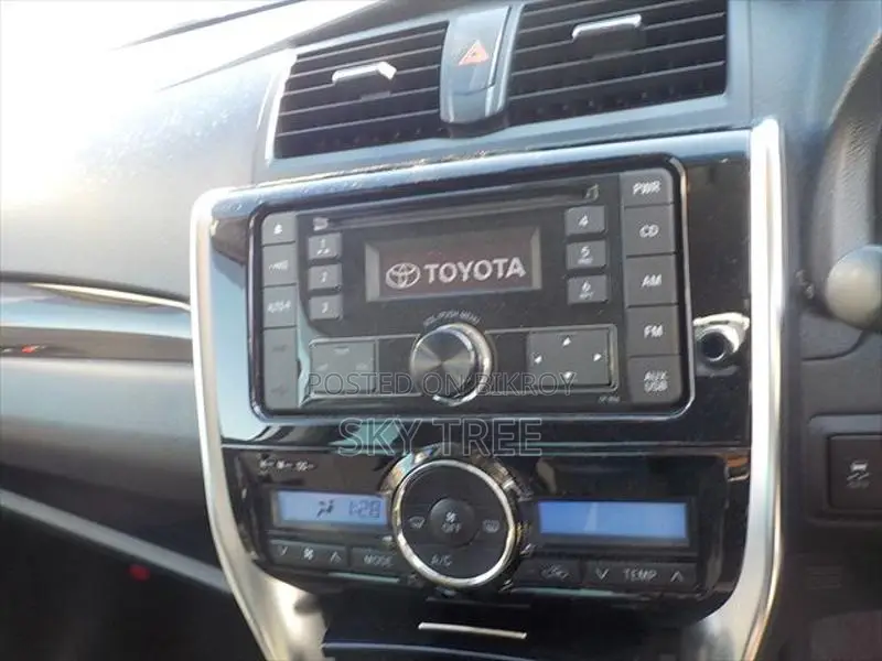 Toyota Premio F 2020